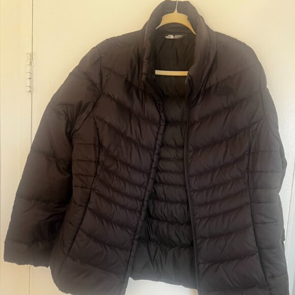 North Face Puffy Jacket - Picture 1 of 2